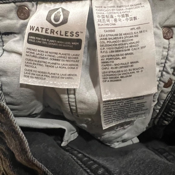 Levi’s premium black denim frayed shorts sz 34 - Picture 6 of 6